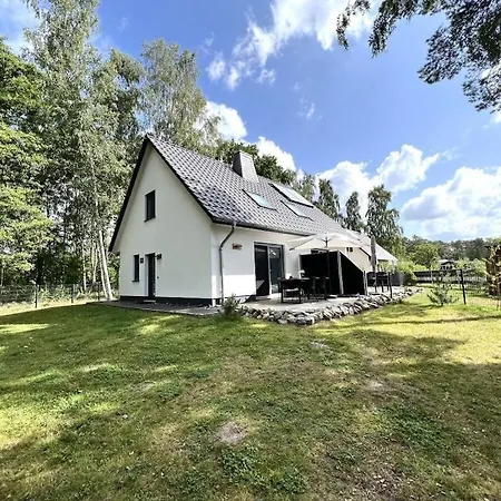 Holiday Home With 2 Bedrooms