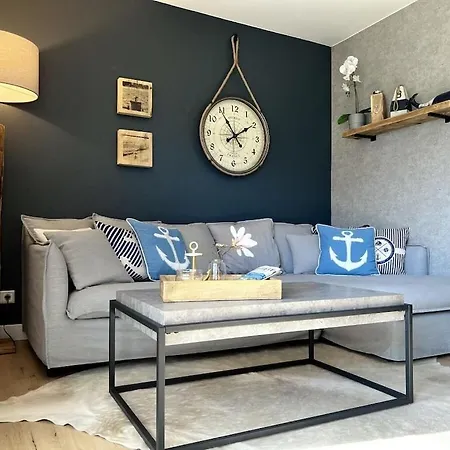 Holiday Home With 2 Bedrooms Nyaraló Trassenheide
