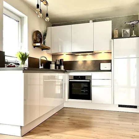 With 2 Bedrooms Trassenheide